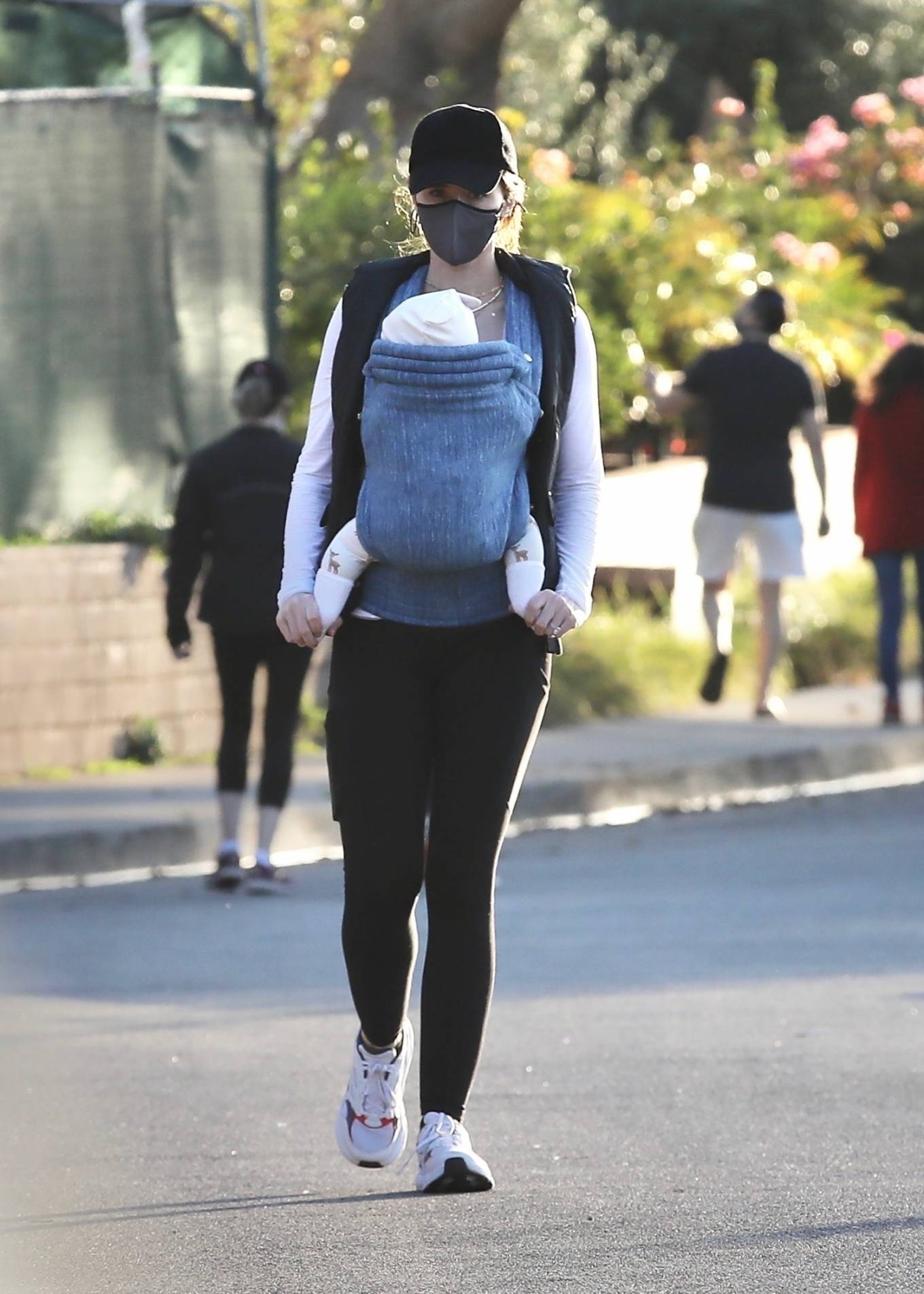 Katherine Schwarzenegger – Takes her baby girl out in Santa Monica