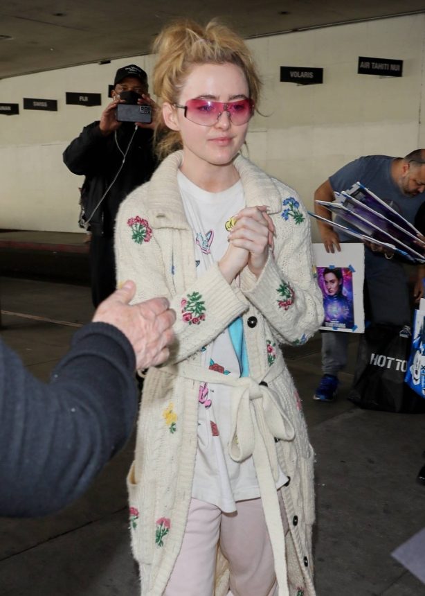 Kathryn Newton - In her pajamas at LAX in Los Angeles