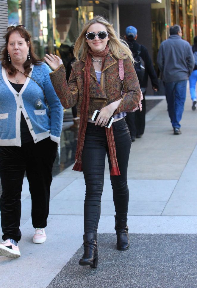 Kathryn Newton - Out Shopping in Beverly Hills
