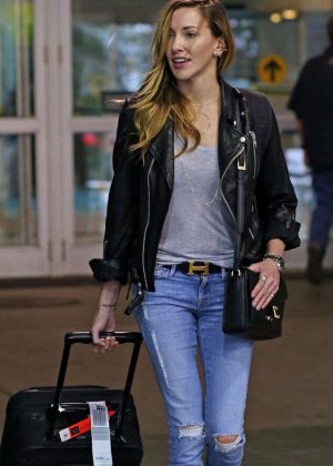 Katie Cassidy - Arriving at the airport in Vancouver