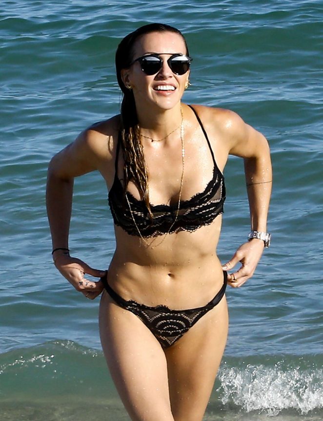Katie Cassidy in Black Bikini On the beach in Miami