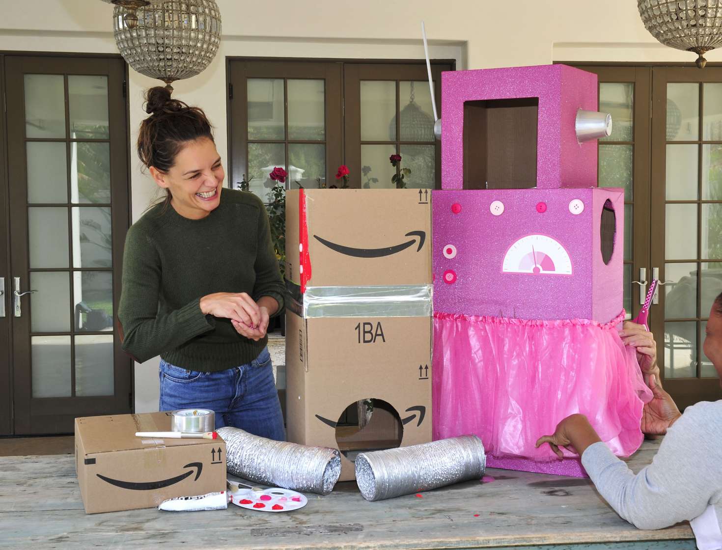 Katie Holmes 2017 : Katie Holmes: Creates Halloween boxtumes for her daughter -05