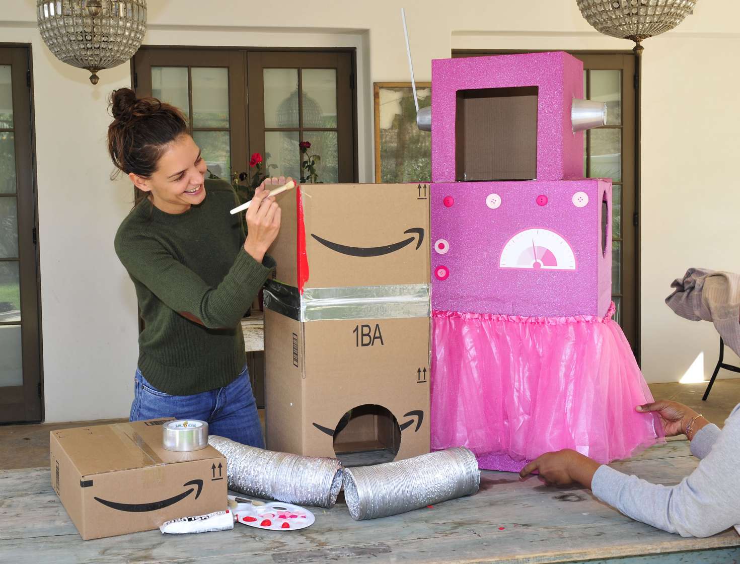 Katie Holmes 2017 : Katie Holmes: Creates Halloween boxtumes for her daughter -06