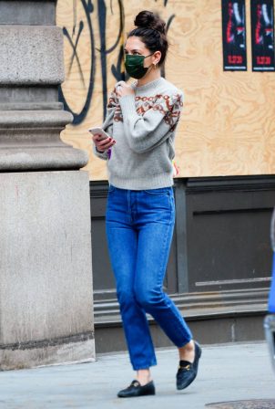 Katie Holmes - Look casual in denim while out in New York