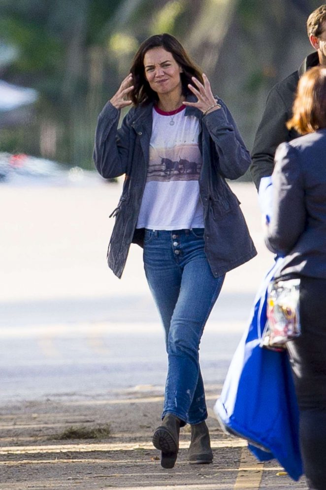 Katie Holmes - On the set of 'The Secret' in New Orleans