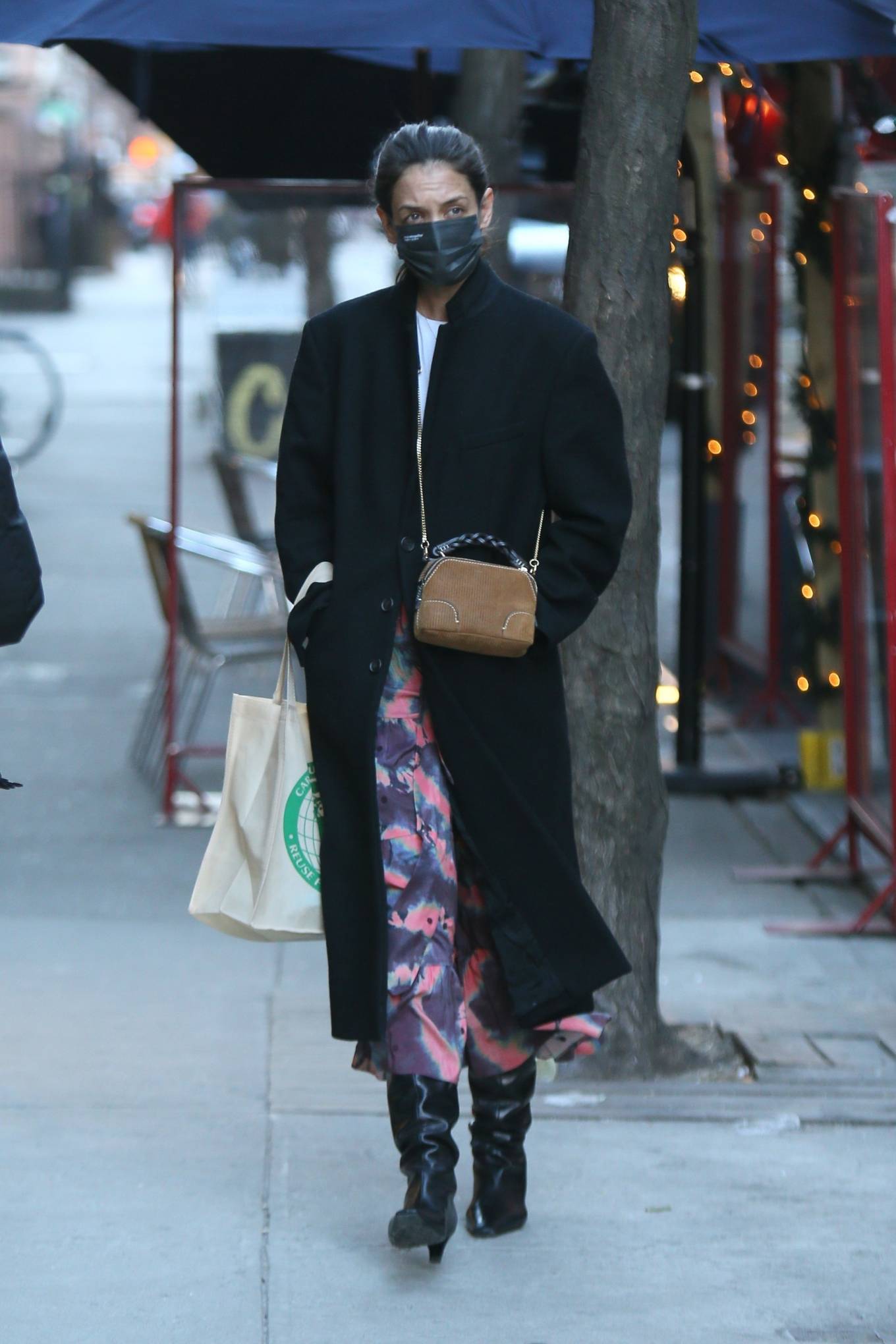 Katie Holmes 2021 : Katie Holmes – Out for a shopping in New York-05