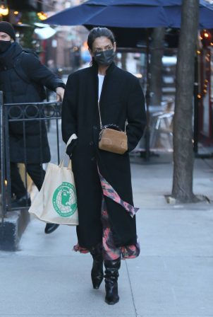 Katie Holmes - Out for a shopping in New York
