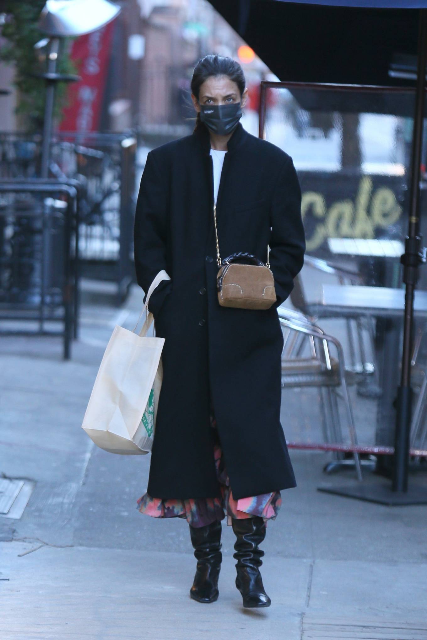 Katie Holmes 2021 : Katie Holmes – Out for a shopping in New York-10