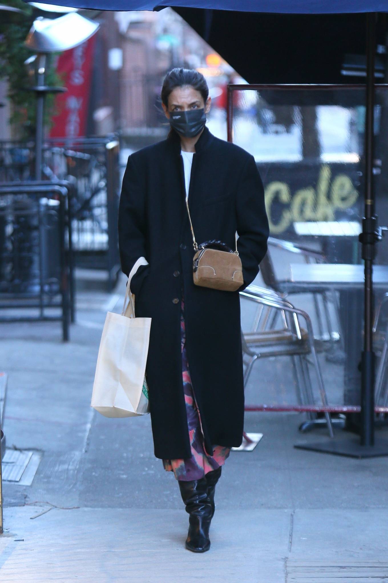 Katie Holmes 2021 : Katie Holmes – Out for a shopping in New York-11