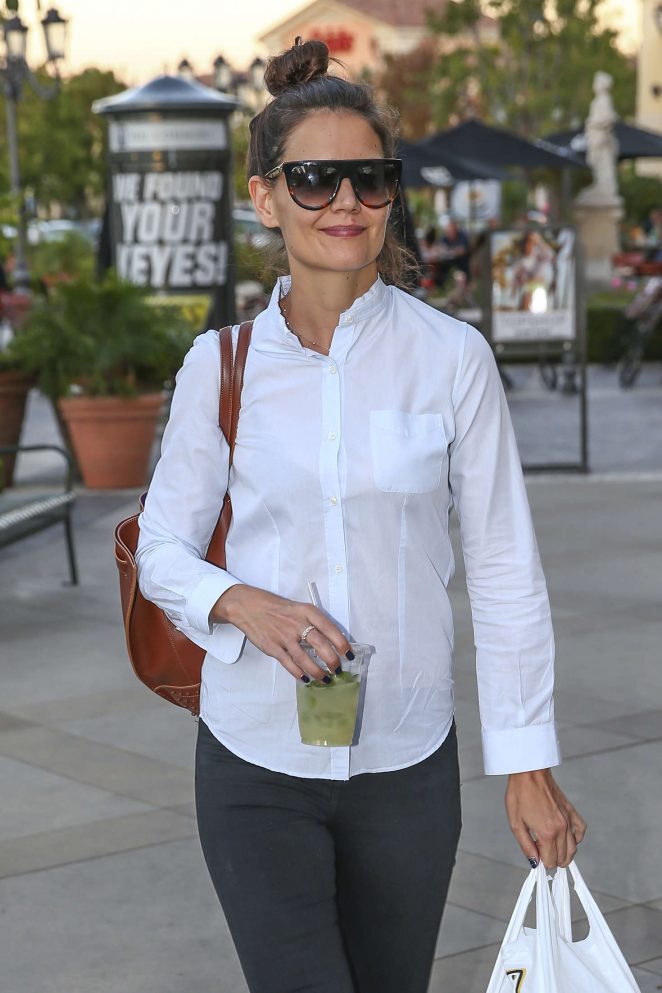 Katie Holmes out in Calabasas
