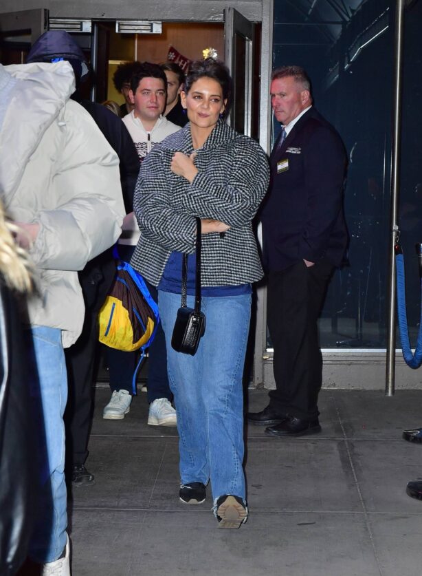 Katie Holmes - Seen leaving MSG after Jingle Ball in New York