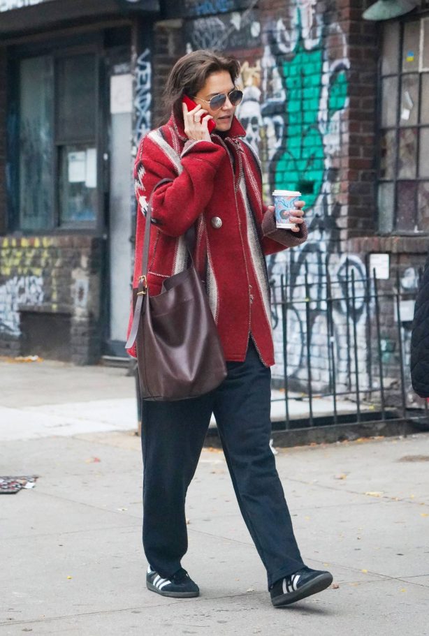 Katie Holmes - Seen on a coffee run in New York City