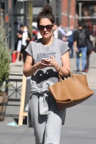 Katie Holmes - Seen out in New York