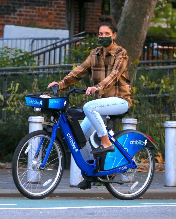 Katie Holmes - Seen while riding electric Citi Bike in Soho