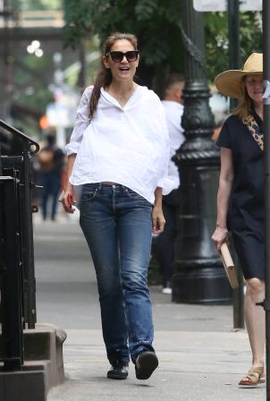 Katie Holmes - Seen with Laura Linney in New York