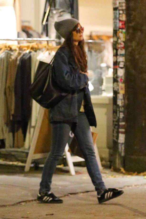 Katie Holmes - Shopping in New York