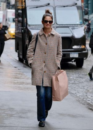 Katie Holmes shopping in New York