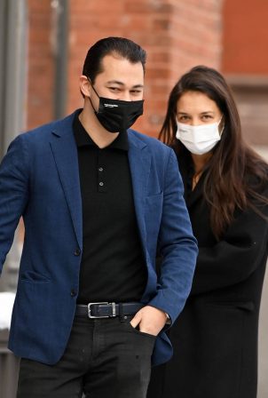 Katie Holmes - With her boyfriend Emilio Vitolo out for a walk on her 42nd birthday in New York