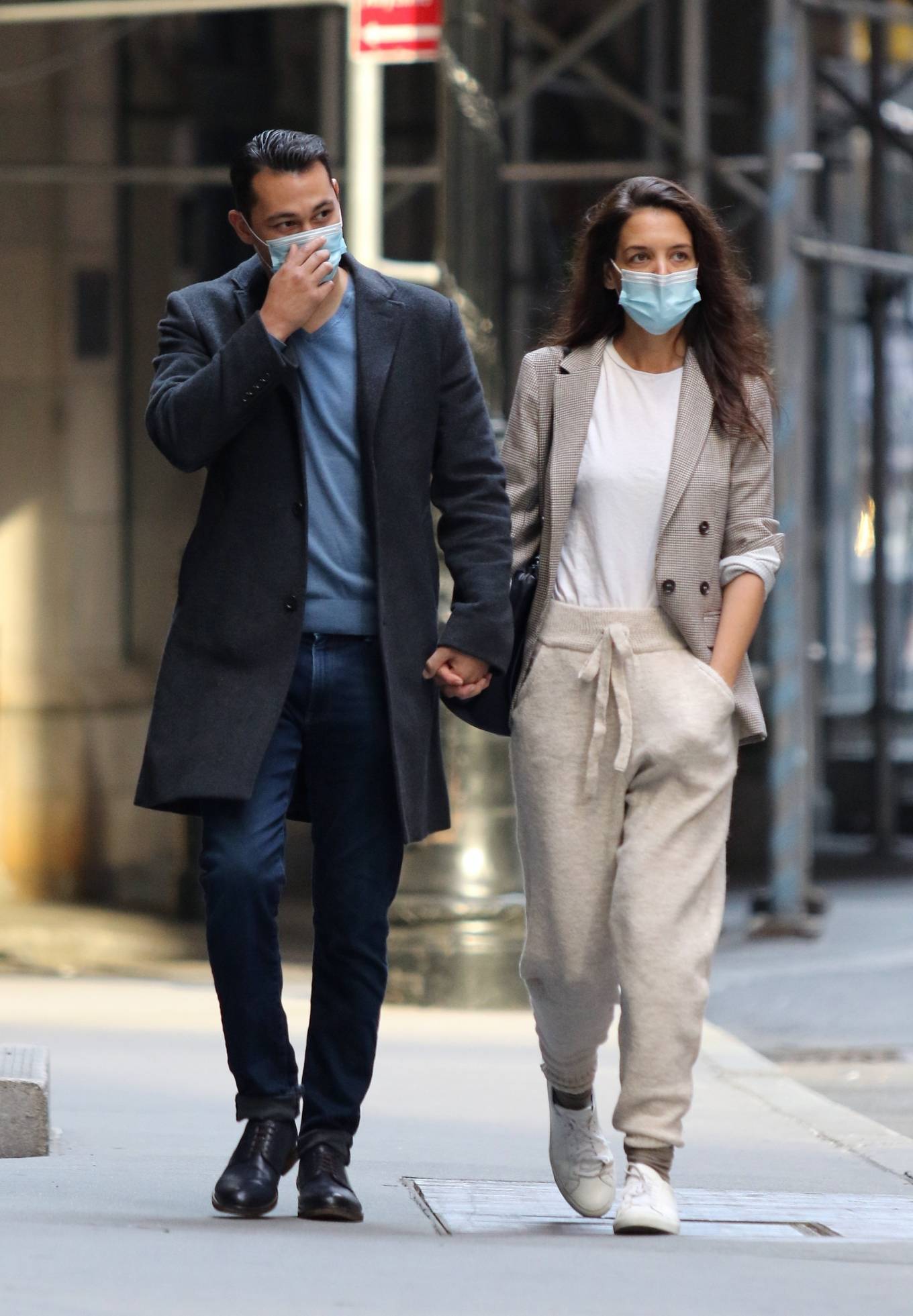 Katie Holmes – With her boyfriend out in New York