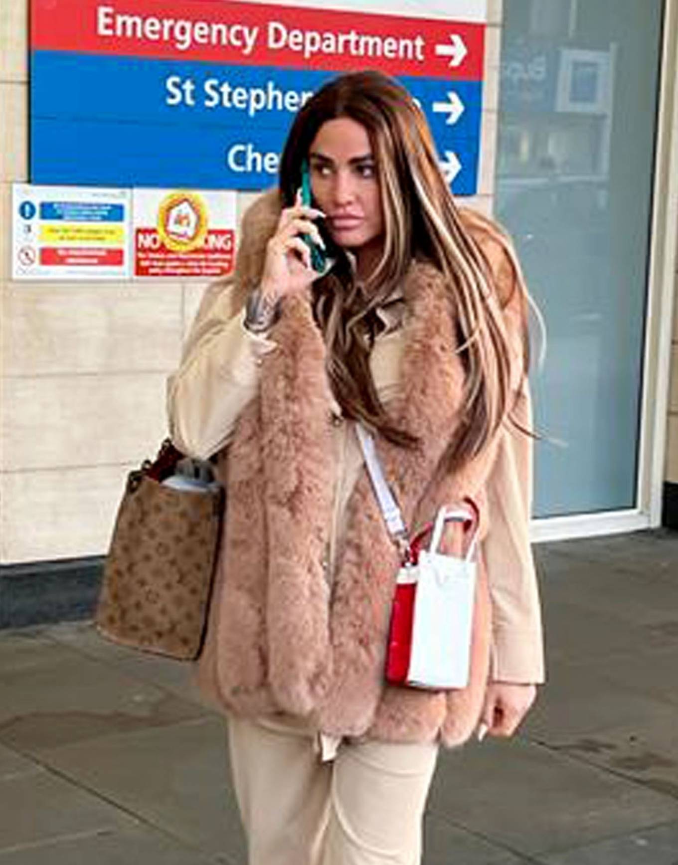 Katie Price 2022 : Katie Price – Leaving Chelsea and Westminster hospital-04