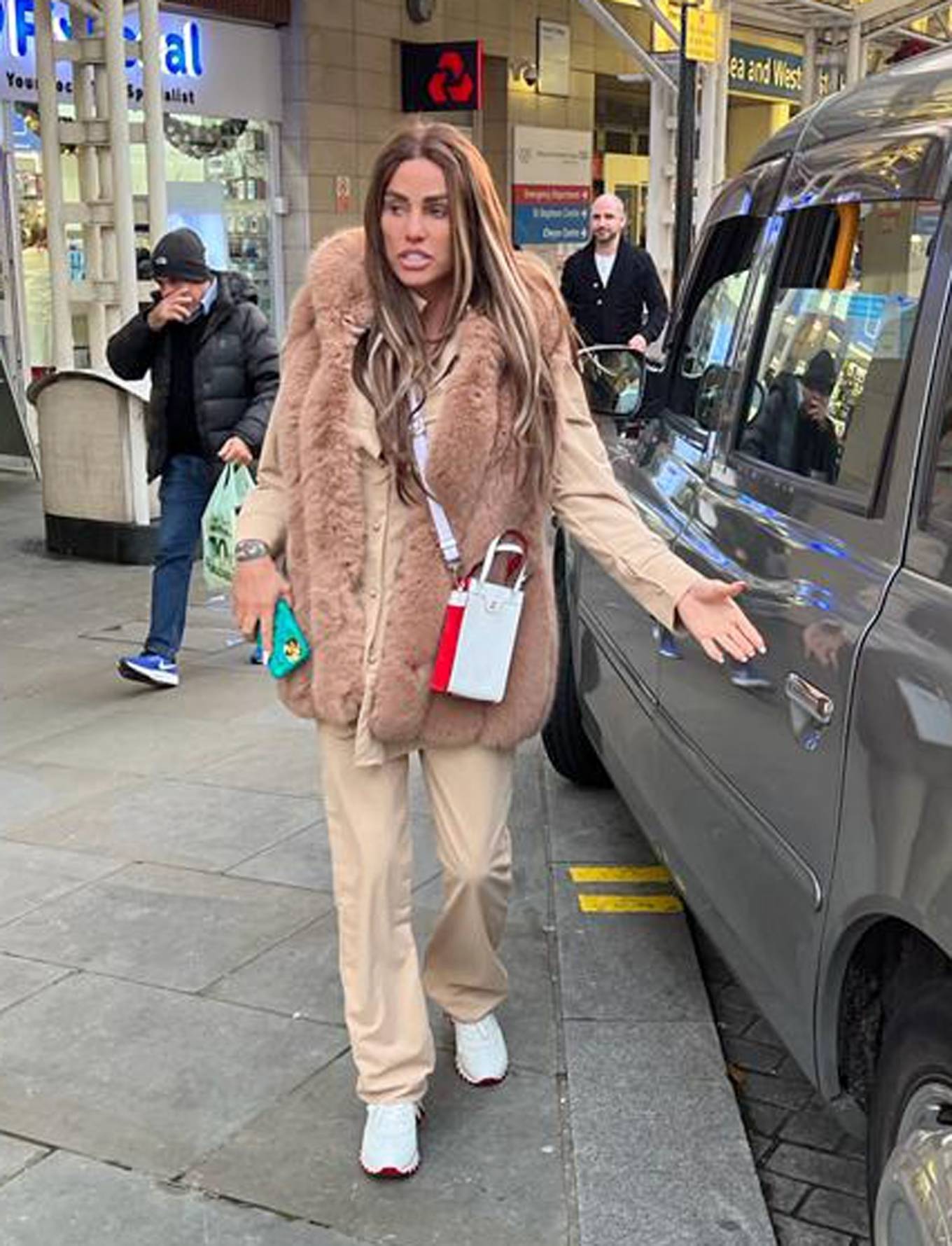 Katie Price 2022 : Katie Price – Leaving Chelsea and Westminster hospital-07