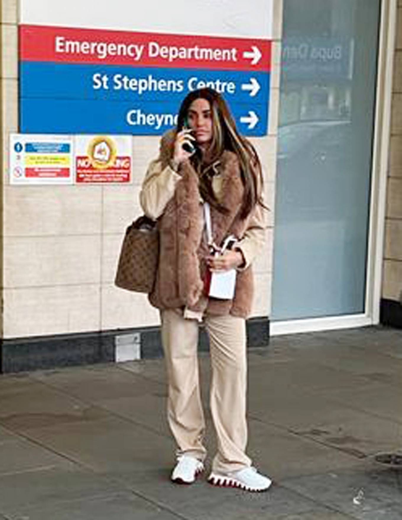 Katie Price 2022 : Katie Price – Leaving Chelsea and Westminster hospital-10
