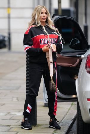 Katie Price - On set for a new show in London