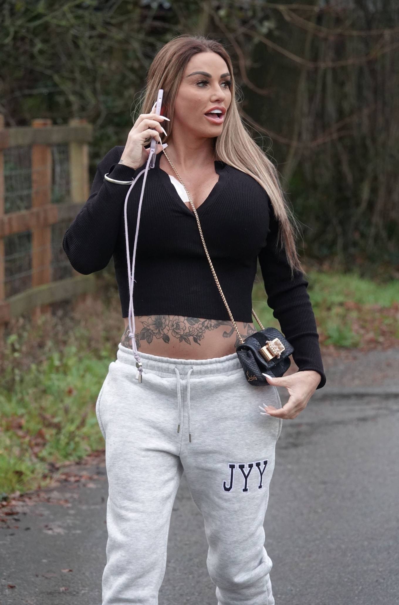 Katie Price 2022 : Katie Price – Out in London-07