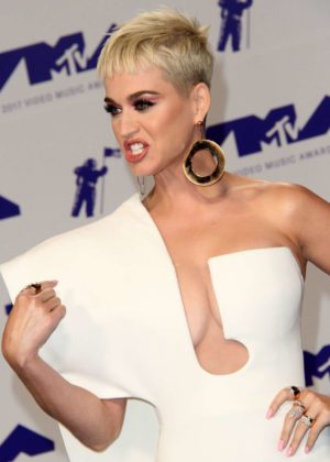 Katy Perry - 2017 MTV Video Music Awards in Los Angeles