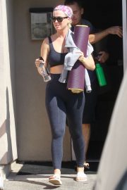 Katy Perry in Tights - Exits a yoga studio in Los Angeles