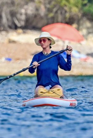 Katy Perry - Paddle boarding candids in St Tropez