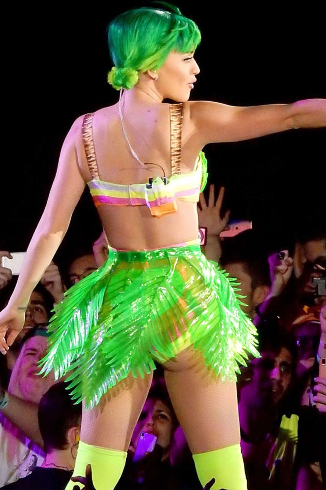 Katy Perry - Performs at Palau Sant Jordi in Barcelona