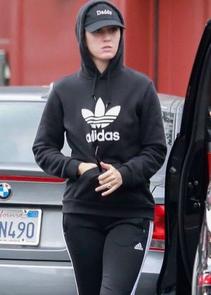 Katy Perry - Shopping in Los Angeles
