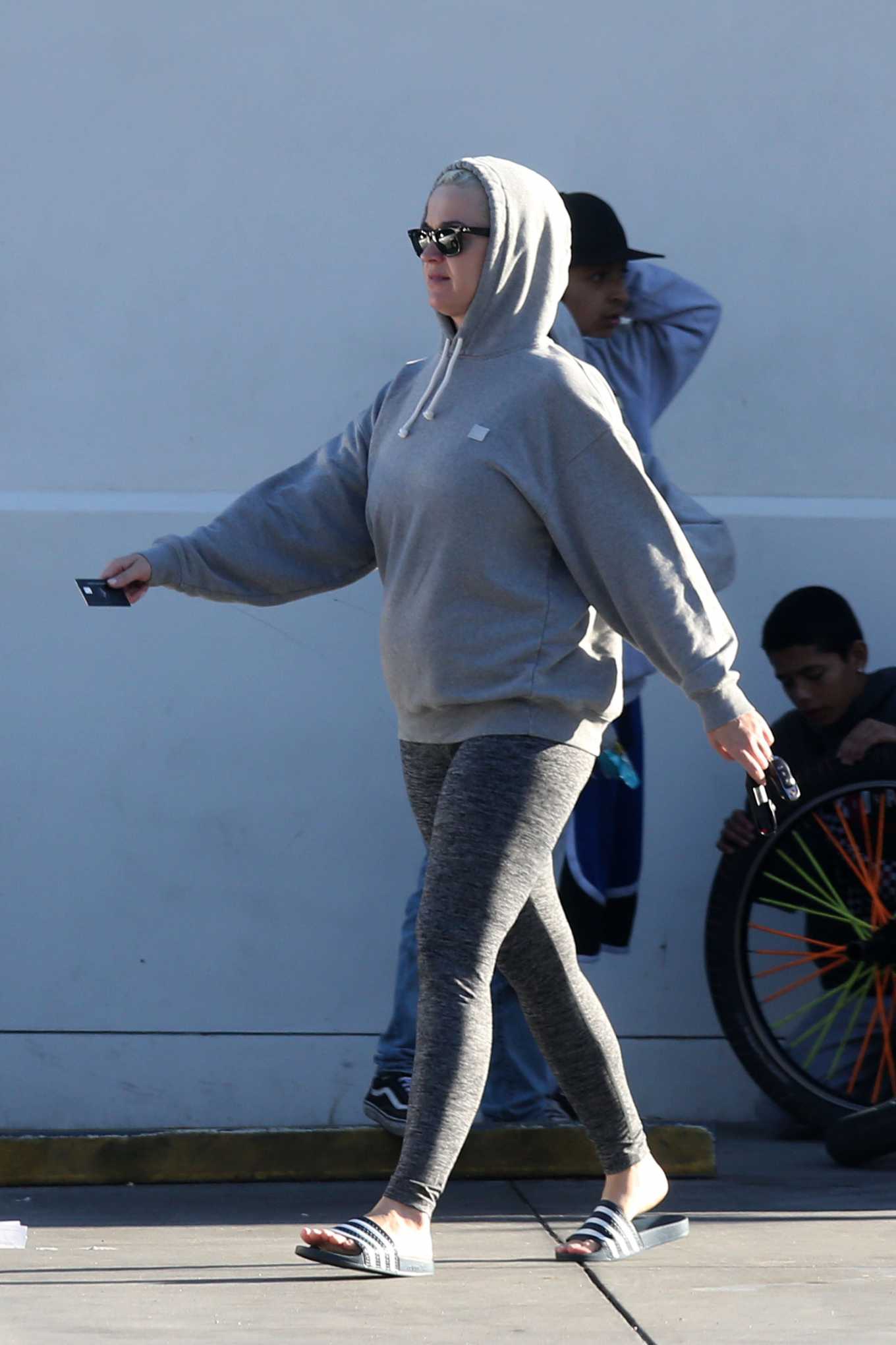 Katy Perry â€“ Wearing All Grey at a Gas Station Shop in California