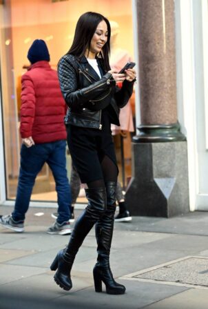 Katya Jones - Shopping in London's Chelsea