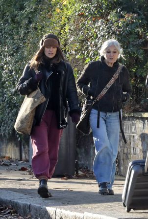 Keira Knightley - Seen with her mother Sharman MacDonald in Hampstead