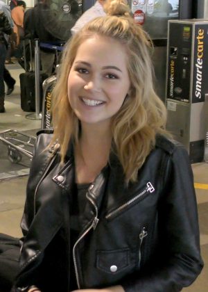 Kelli Berglund at LAX Airport in Los Angeles