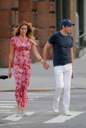 Kelly Bensimon - Out for a stroll in New York
