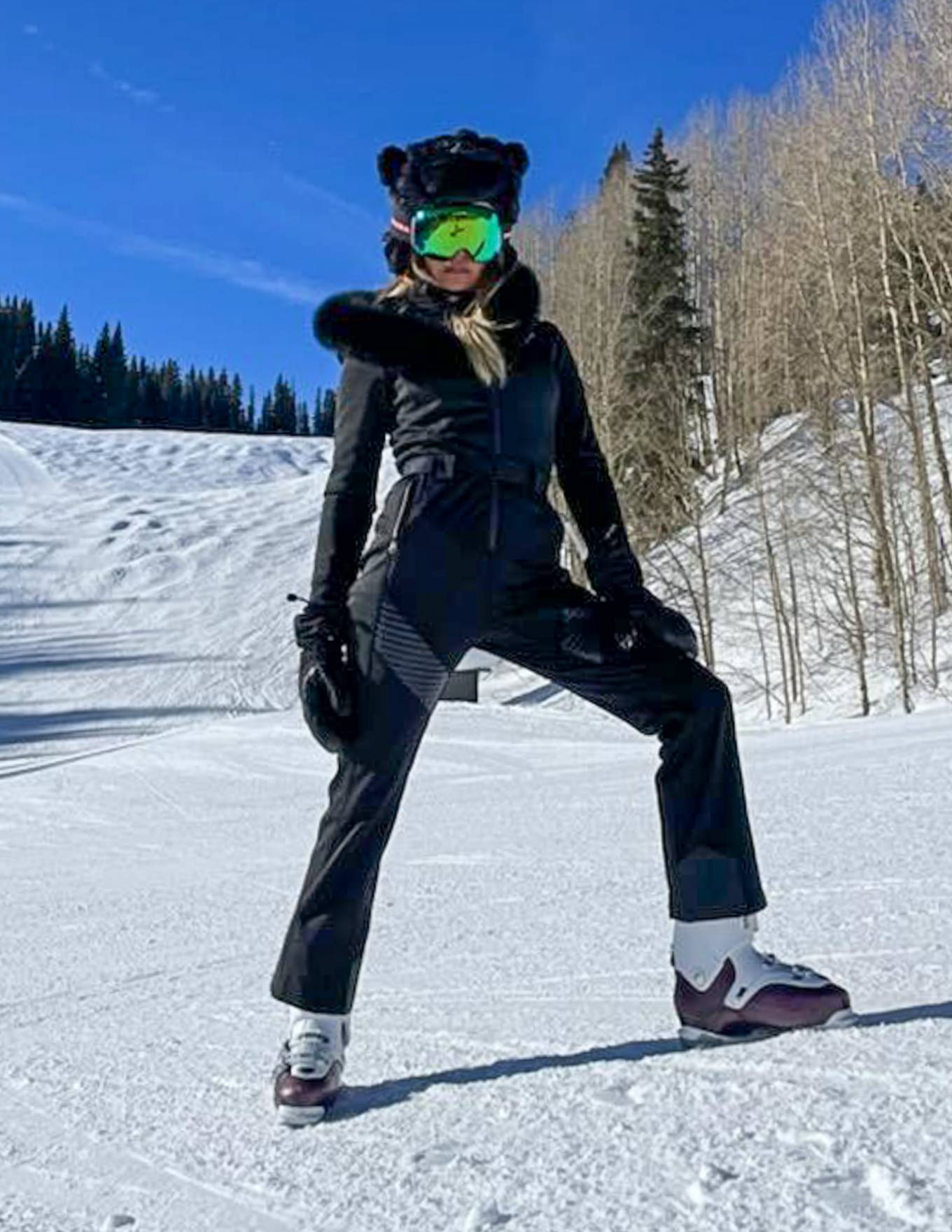 Kelly Bensimon 2022 : Kelly Bensimon – Posing in Aspen-02