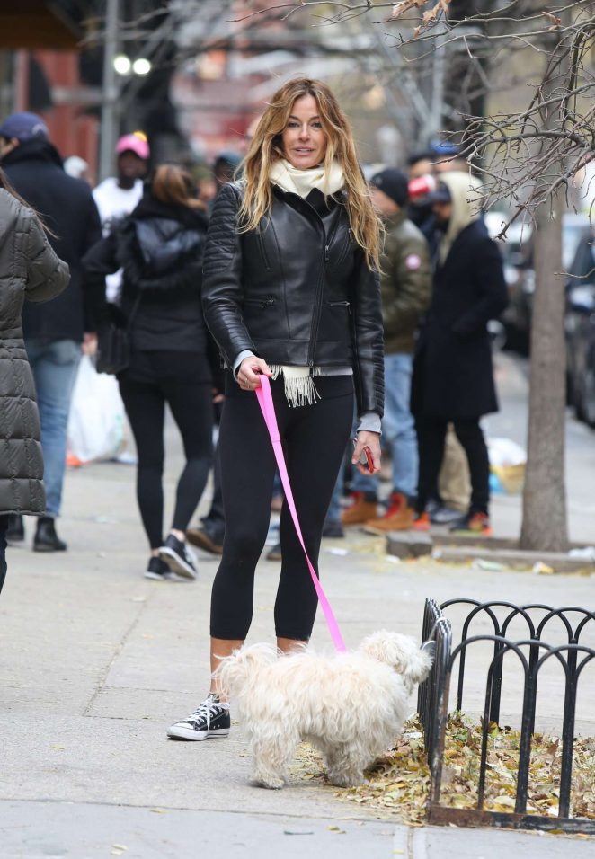 Kelly Bensimon - Shopping with her dog in Soho