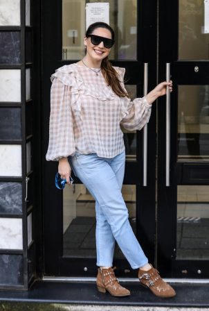 Kelly Brook - Arriving for her Heart FM show