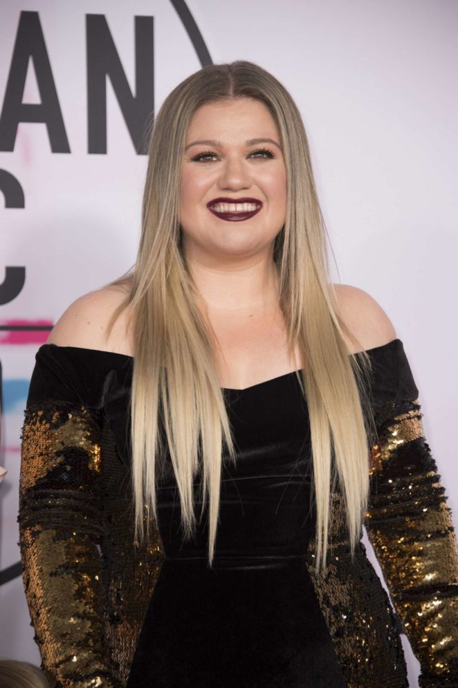 Kelly Clarkson - 2017 American Music Awards in Los Angeles