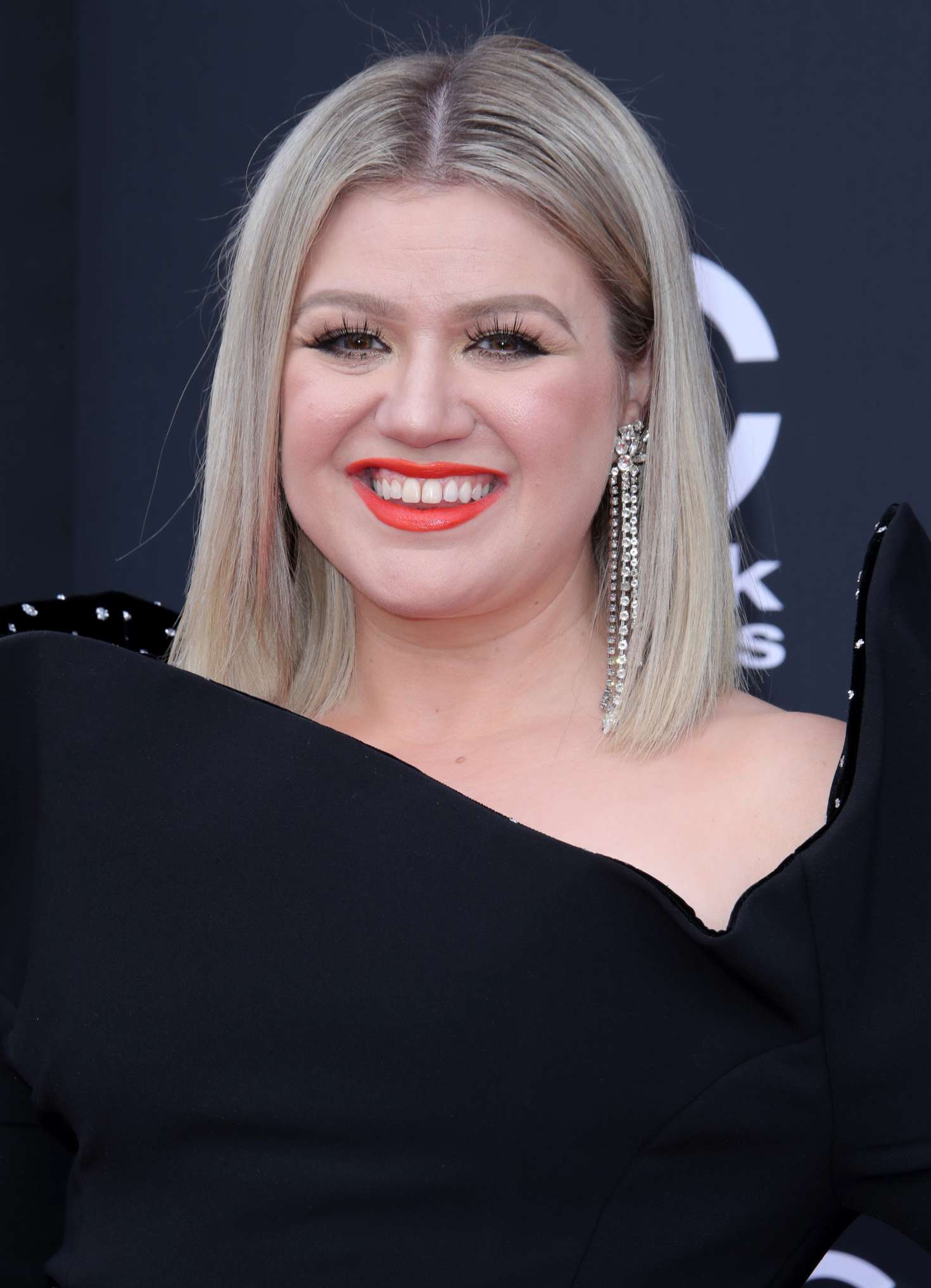 Kelly Clarkson: Billboard Music Awards 2018 -06 – GotCeleb