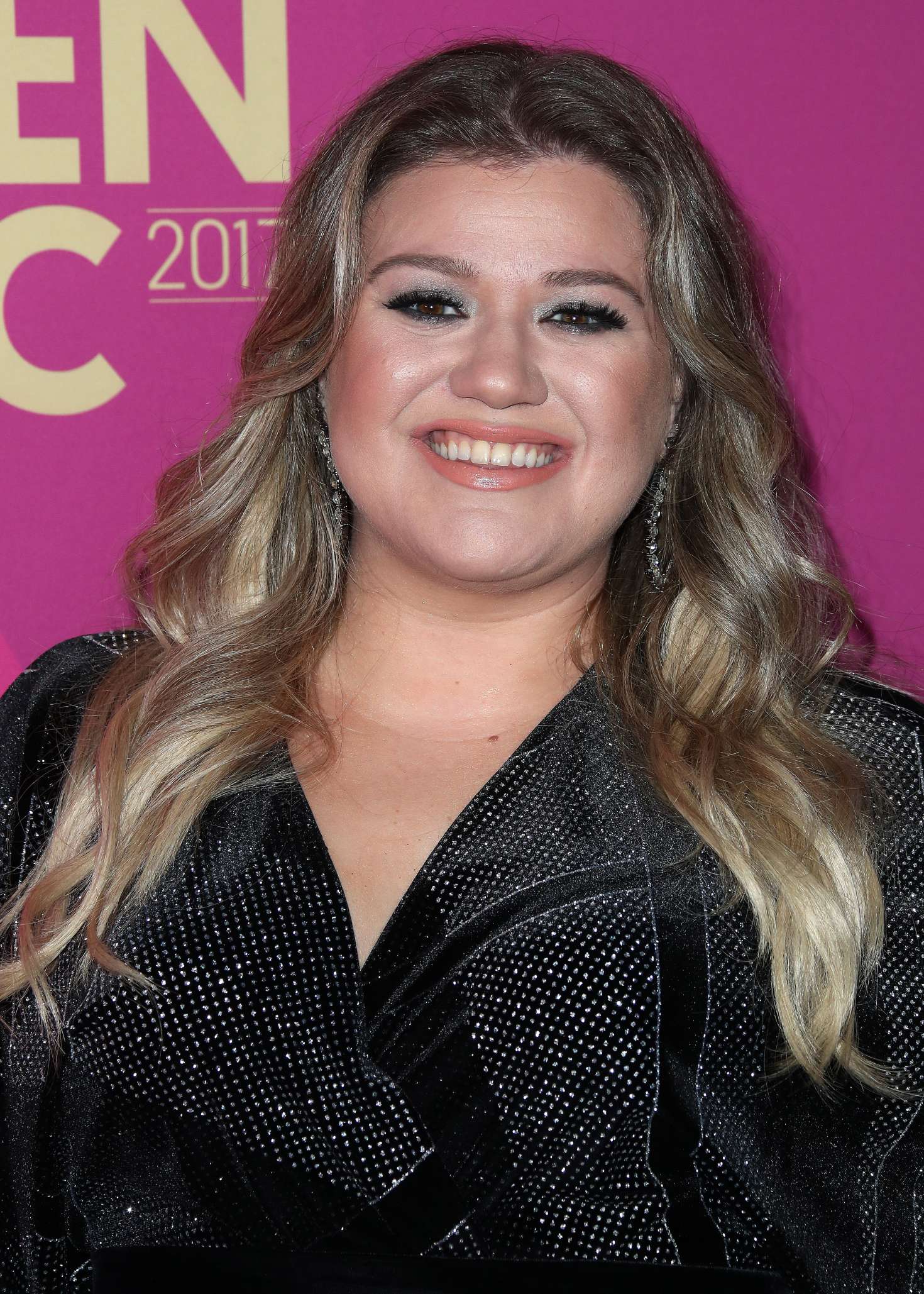 Kelly Clarkson: Billboard Women in Music 2017 -11 – GotCeleb
