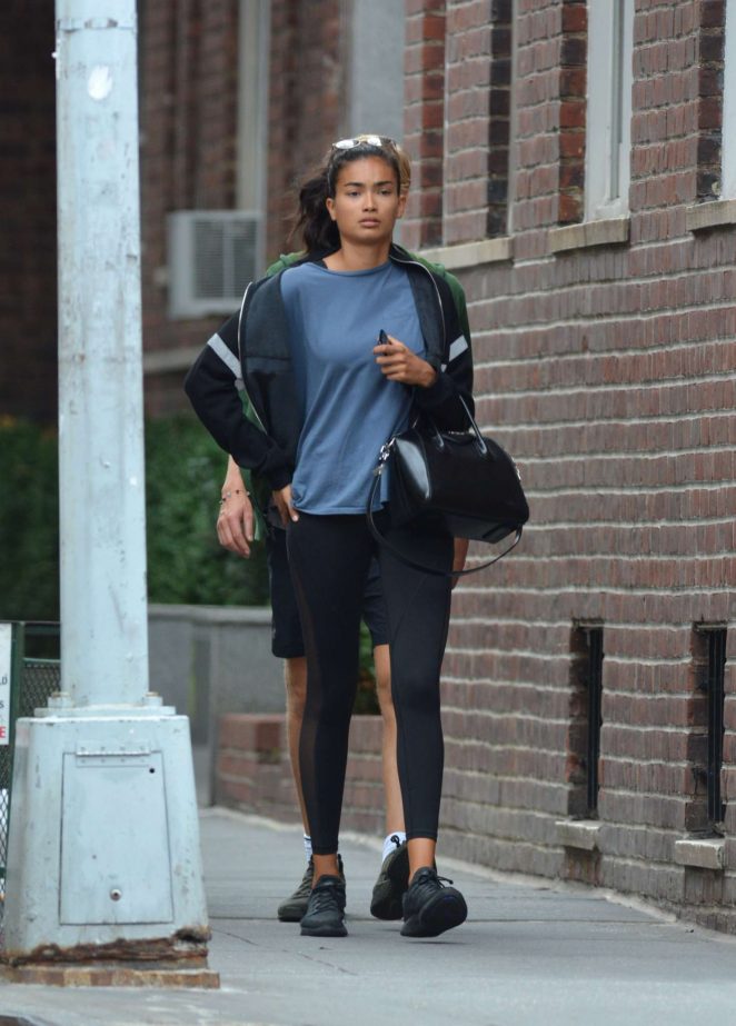 Kelly Gale - Leaving a gym in New York
