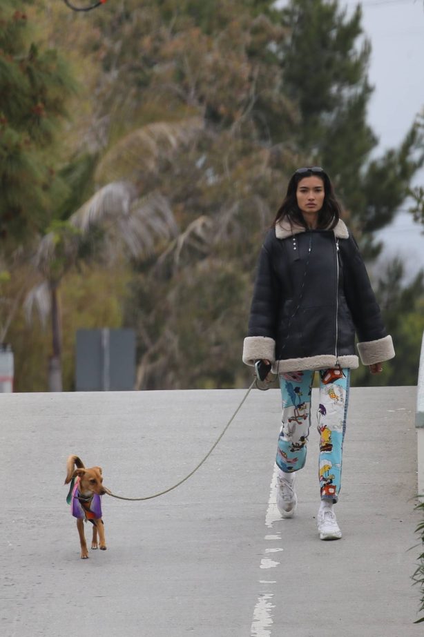 Kelly Gale - Takes her dog out in Venice Beach