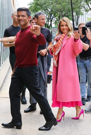 Kelly Ripa - Seen at 'Live with Kelly and Mark' ABC Studios in New York