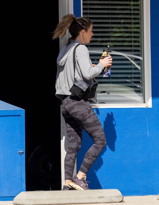Kelly Rizzo - Seen during a morning gym session in Los Angeles