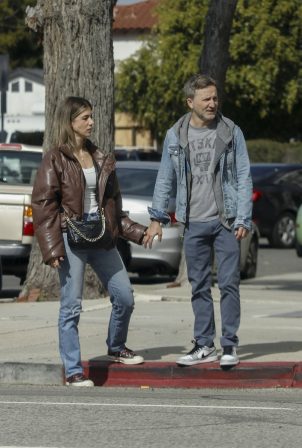Kelly Rizzo - With Breckin Meyer spotted holding hands in Los Angeles
