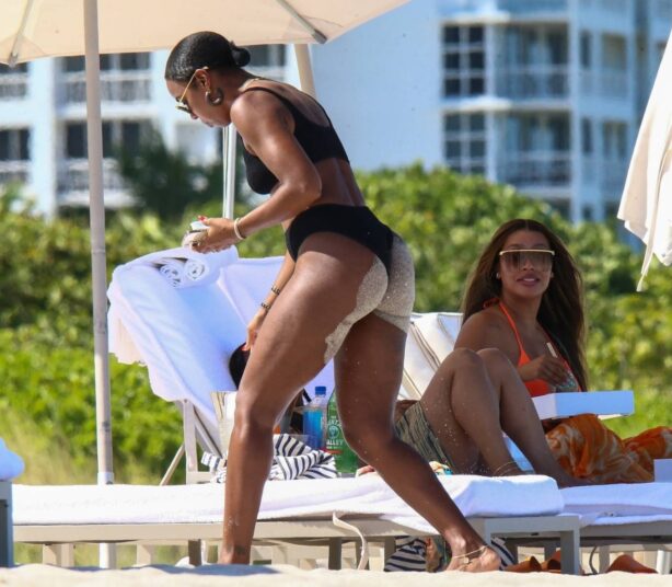 Kelly Rowland - In a black bikini at the beach in Miami
